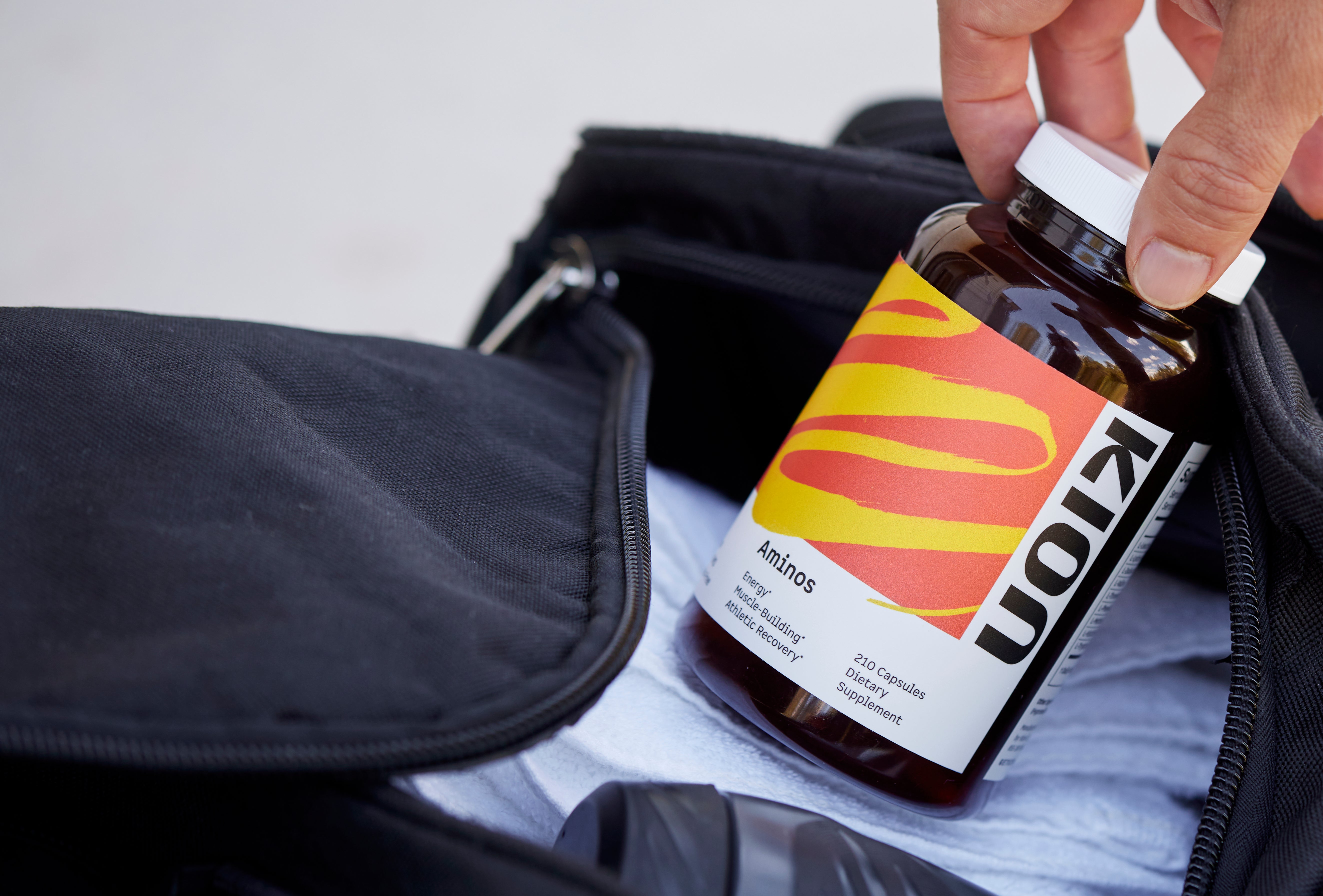 EAAs vs Protein Powder vs Whole-Food Protein: An Evidence-Based Guide to Essential Amino Acids and Daily Protein Intake